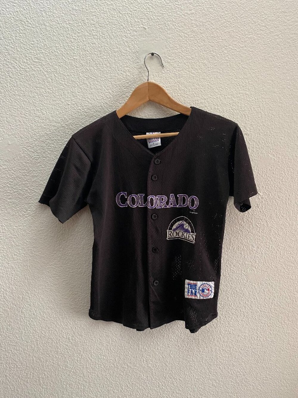 VTG Larry Walker #33 Colorado Rockies Baseball MLB True Fan Jersey Youth Large